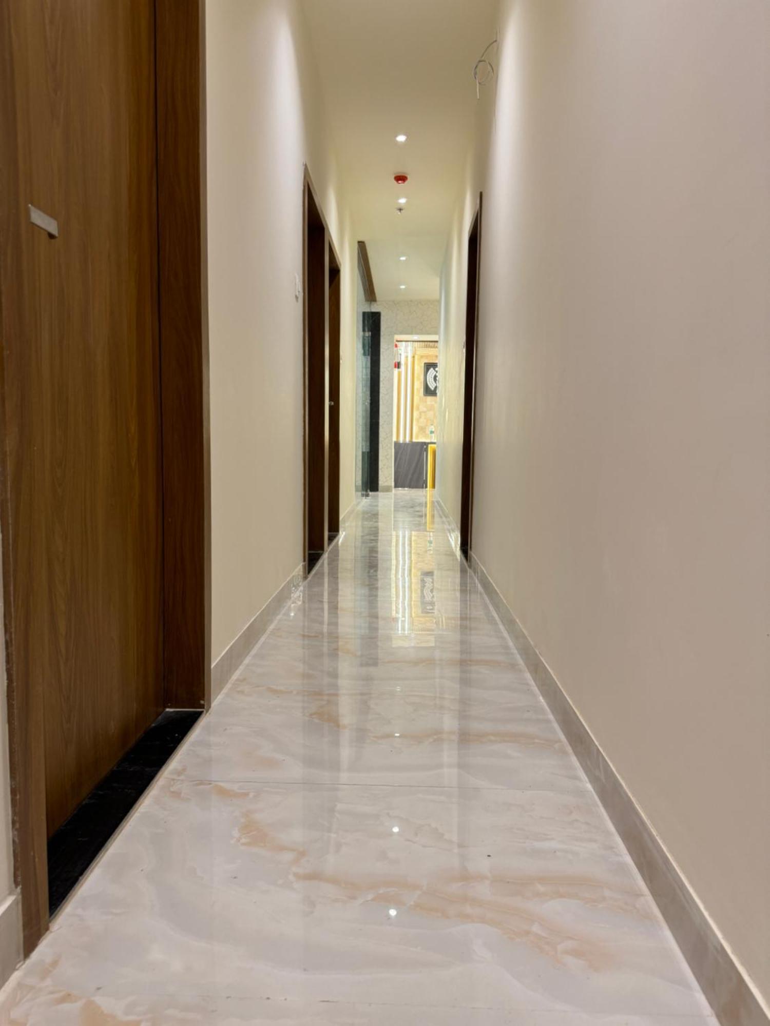 Hotel Bellamont Мумбаи Экстерьер фото