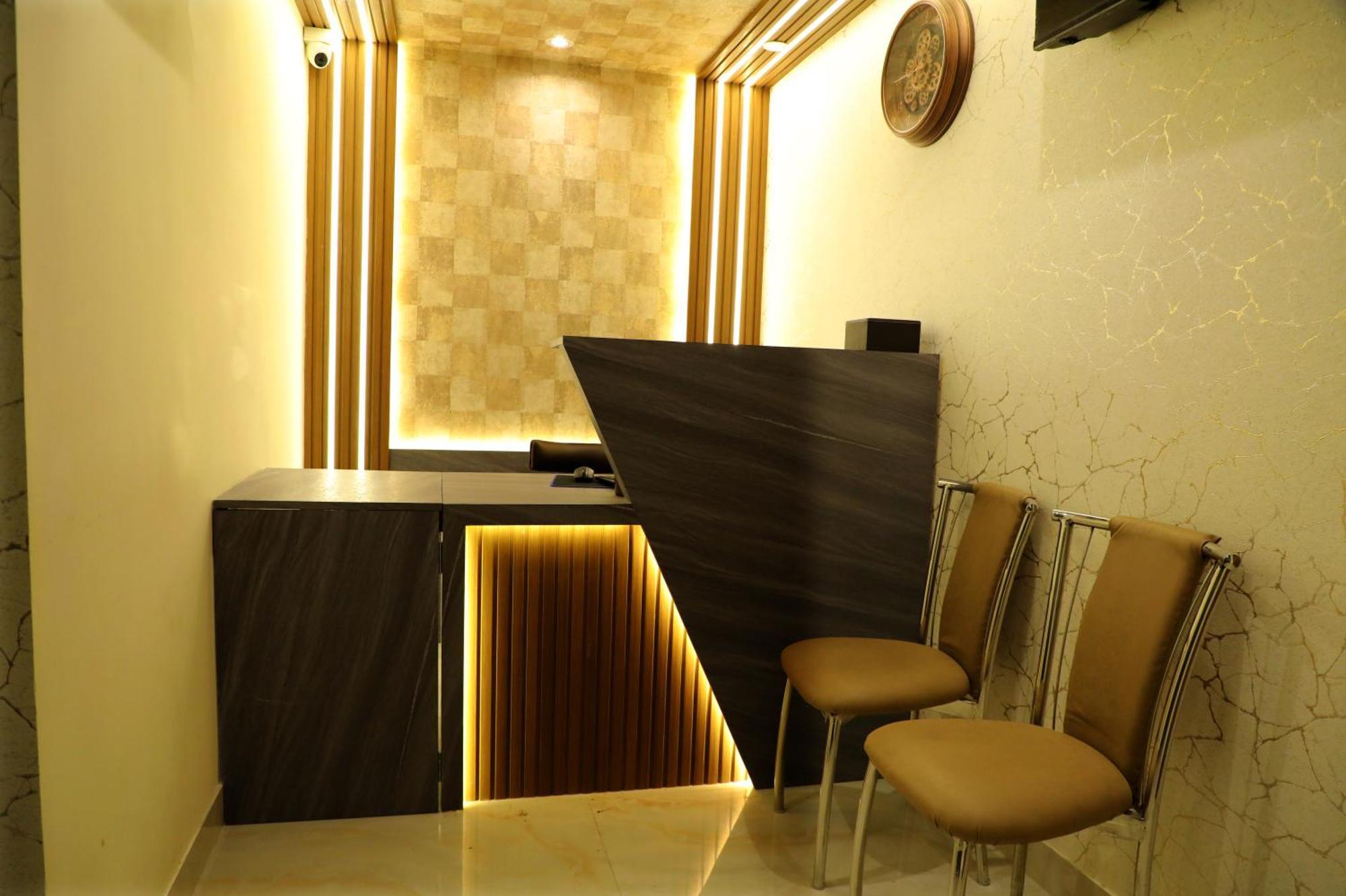 Hotel Bellamont Мумбаи Экстерьер фото