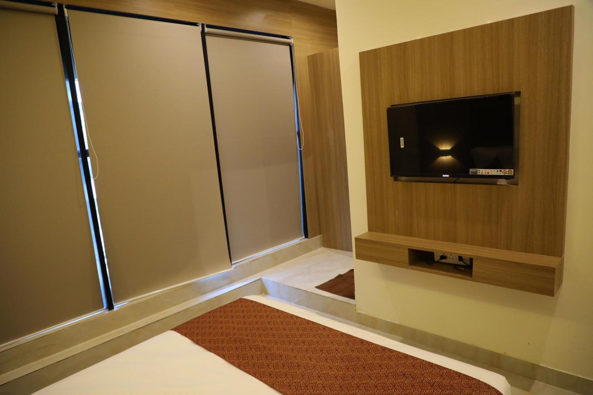 Hotel Bellamont Мумбаи Экстерьер фото
